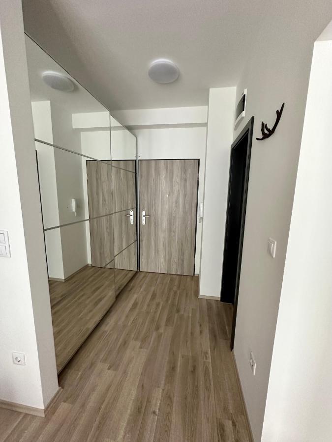 Cityscape Apartment ~ Ac/Indoor Parking/Balcony Budapest Kültér fotó